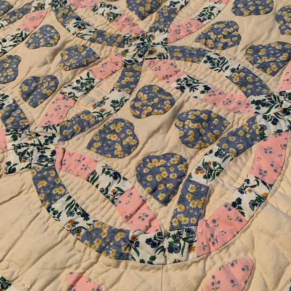 NWOT Double Wedding Ring Pattern Quilt - Picture 2 of 4